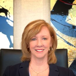 Claudia Lee, Accounts Receivable Manager